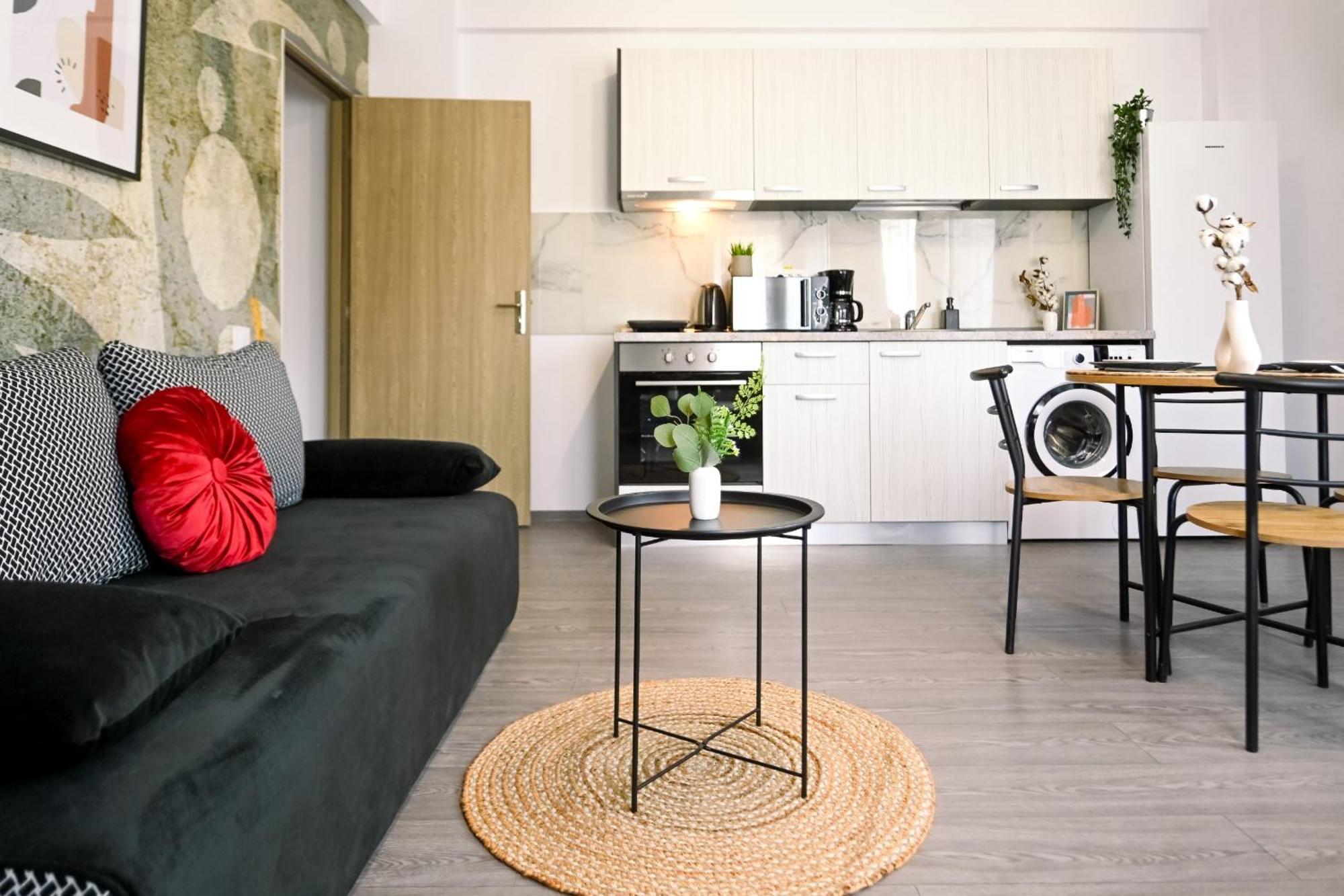 Old Town Charm - Modern & Comfortable Accommodation In The Heart Of The City Bukarest Kültér fotó